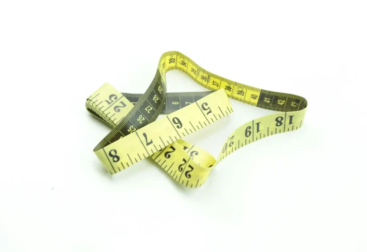 Jak zmierzyć talię?